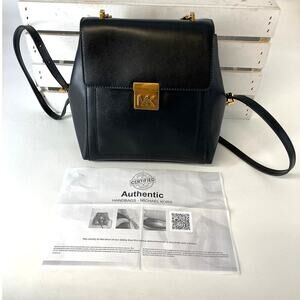 MICHAEL KORS, BLACK SMOOTH LEATHER LATCH CLOSURE BACKPACK`